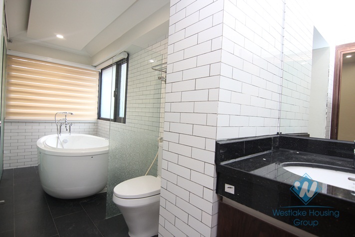 02 floor apartment with swimming for rent in Xuan dieu st, Tay Ho district 